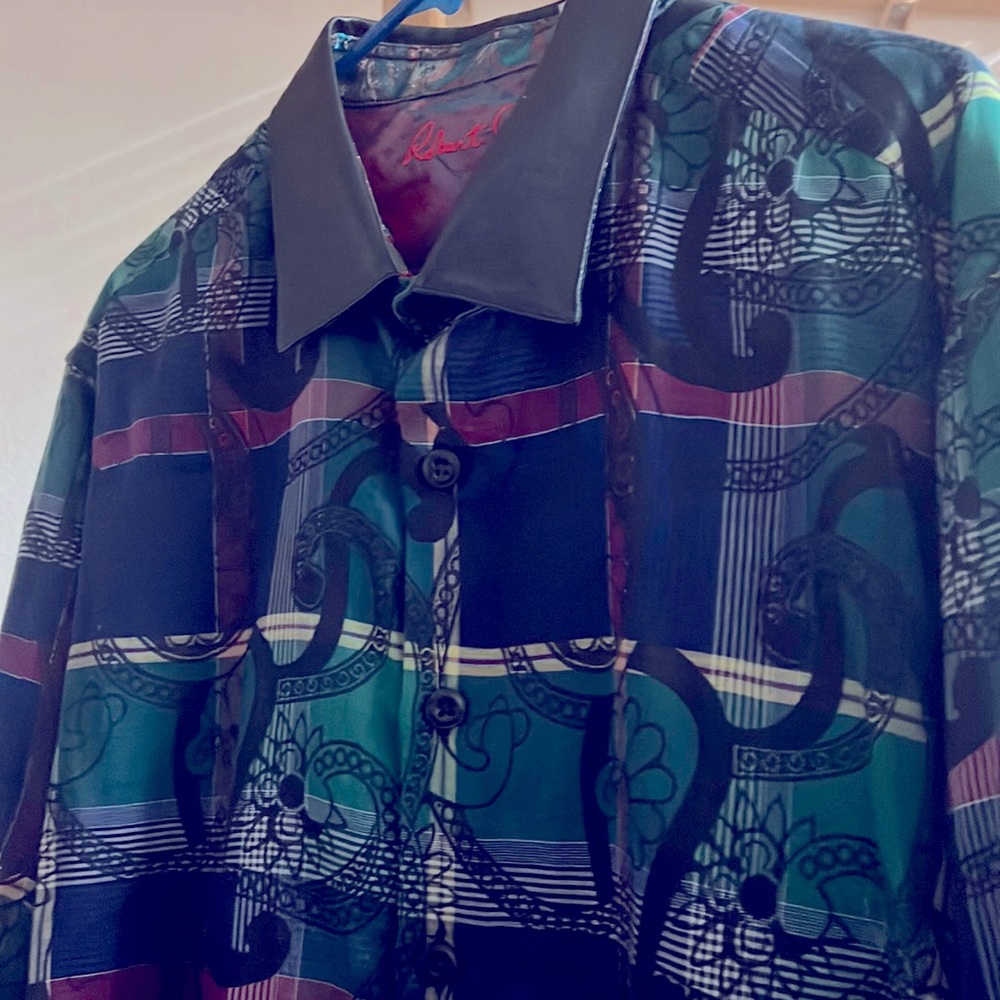 Robert Graham Limited Edition long sleeve Shirt. Mint Condition.